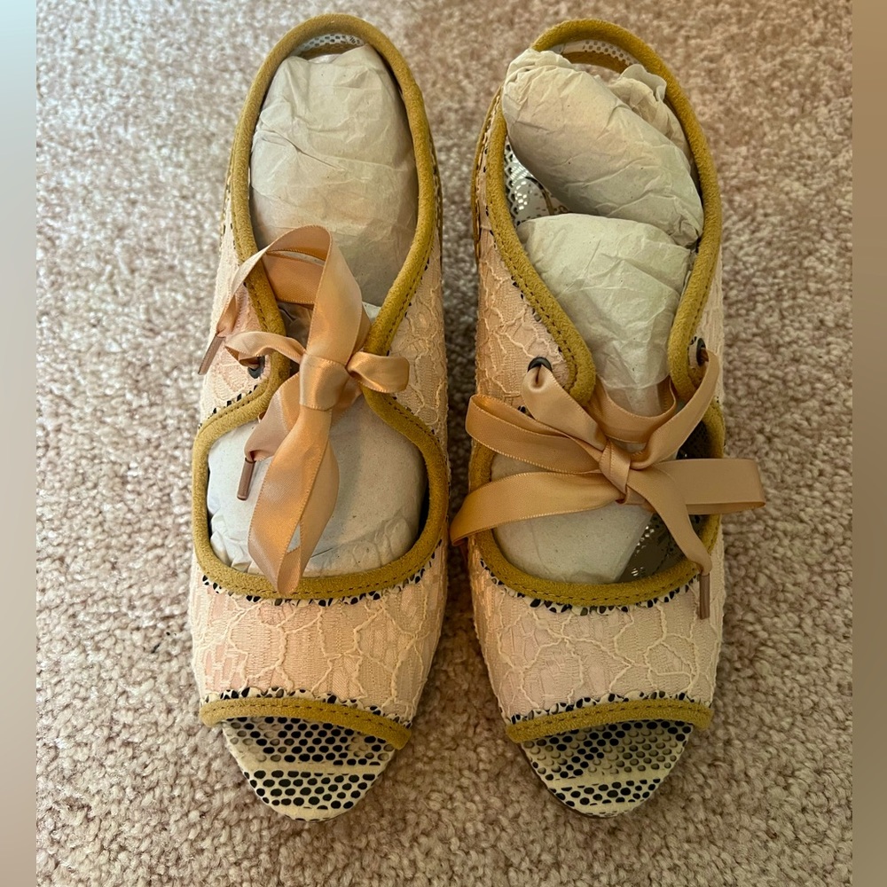 EUC Poetic Licence Women’s Shoes Size 7